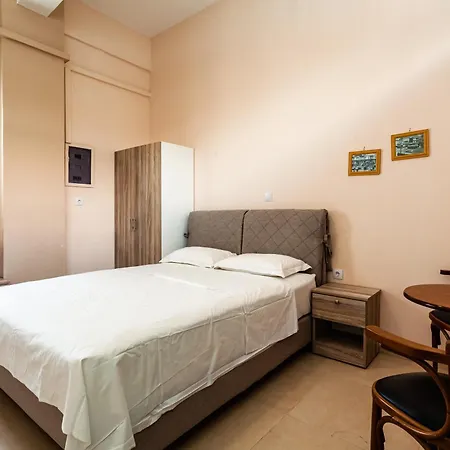 Apartment στούντιο στη στοά βαρβουτσή#6 *