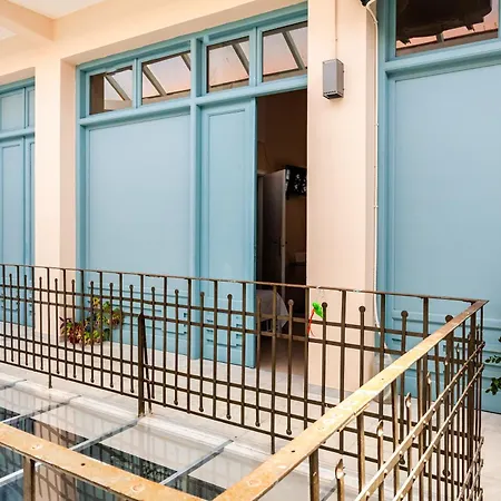 στούντιο στη στοά βαρβουτσή#6 * Каламата