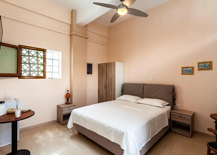 דירה στούντιο στη στοά βαρβουτσή#6 קלמאטה